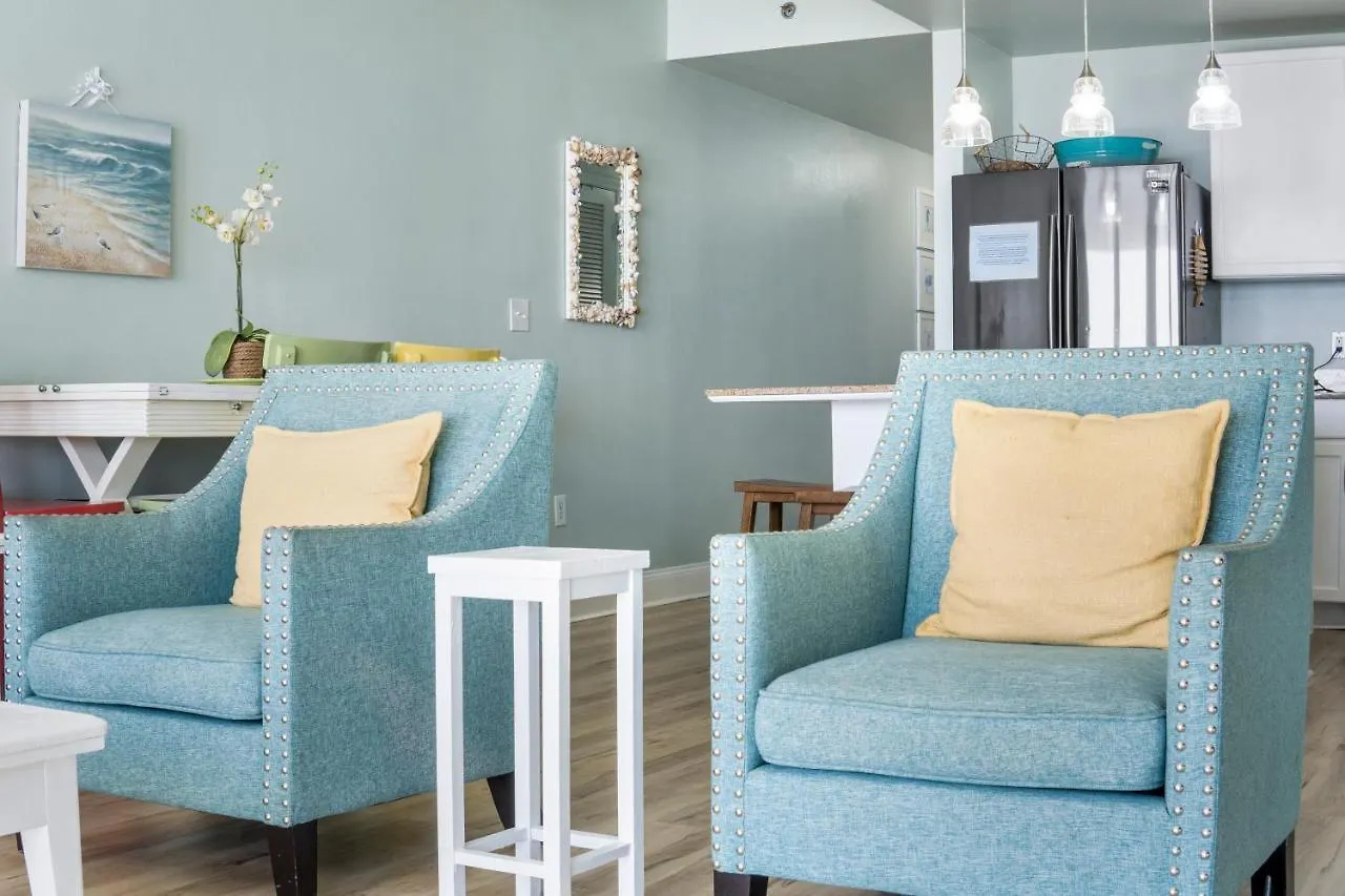 Beach & Ocean Views! Steps To Beach & Dining, Sleeps 9! Dolce Vita Getaways Pcb Panama City Beach 0*,  United States