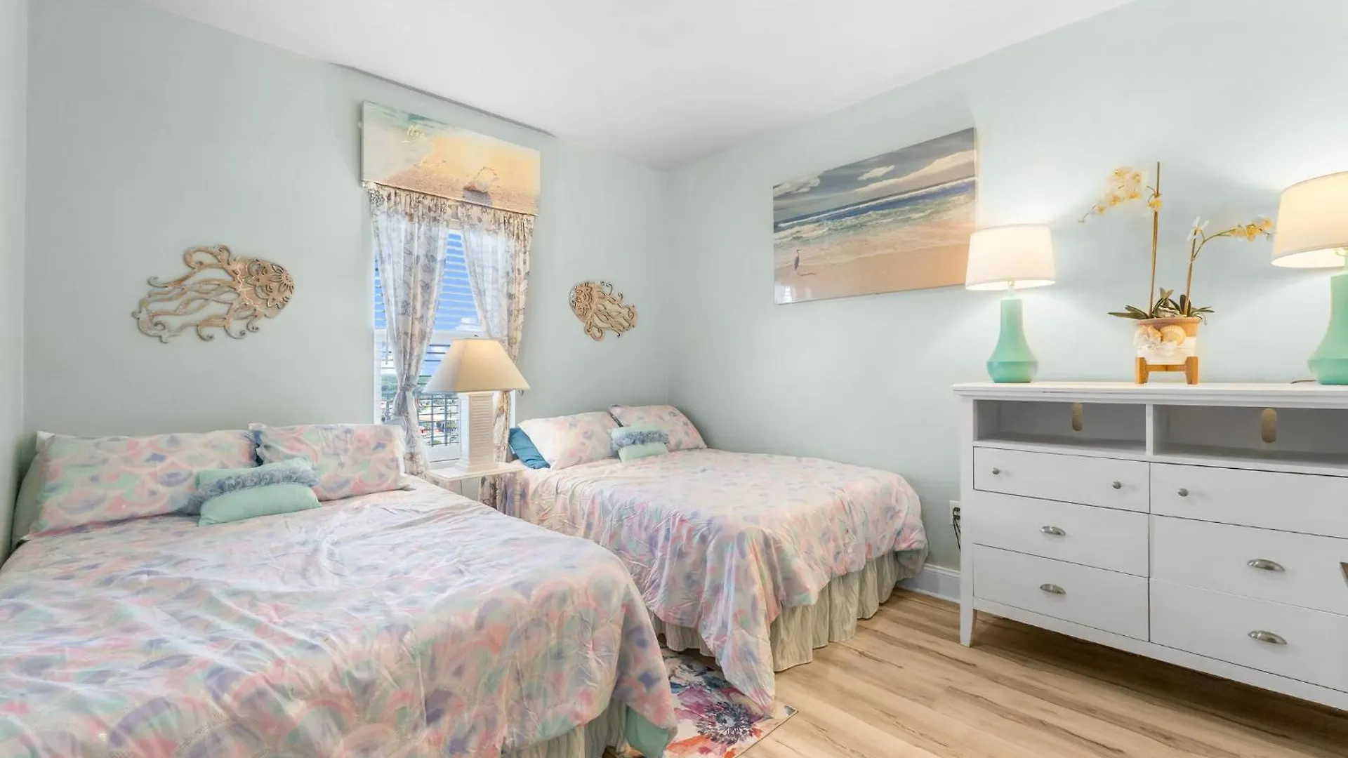 Beach & Ocean Views! Steps To Beach & Dining, Sleeps 9! Dolce Vita Getaways Pcb Panama City Beach 0*,  United States